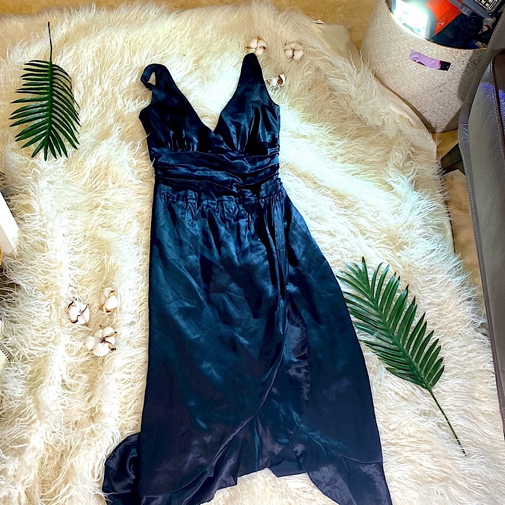 Nicole Miller black dress 100% silk